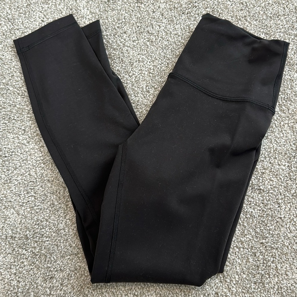 Lululemon wonder train size 6